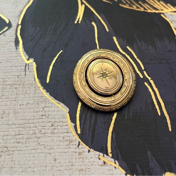 Vintage AVON Precious Gold Pin with Tiny Sparkling Faux Diamond Stone C1 - Picture 4 of 8